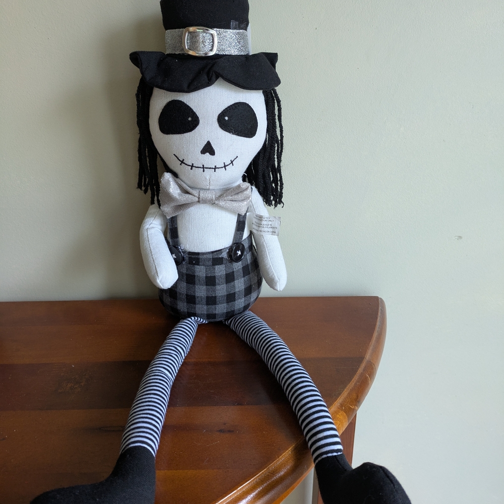NWT Skeleton Ragdoll Shelf Sitter Hat - bowtie ,Black and White Halloween Decor